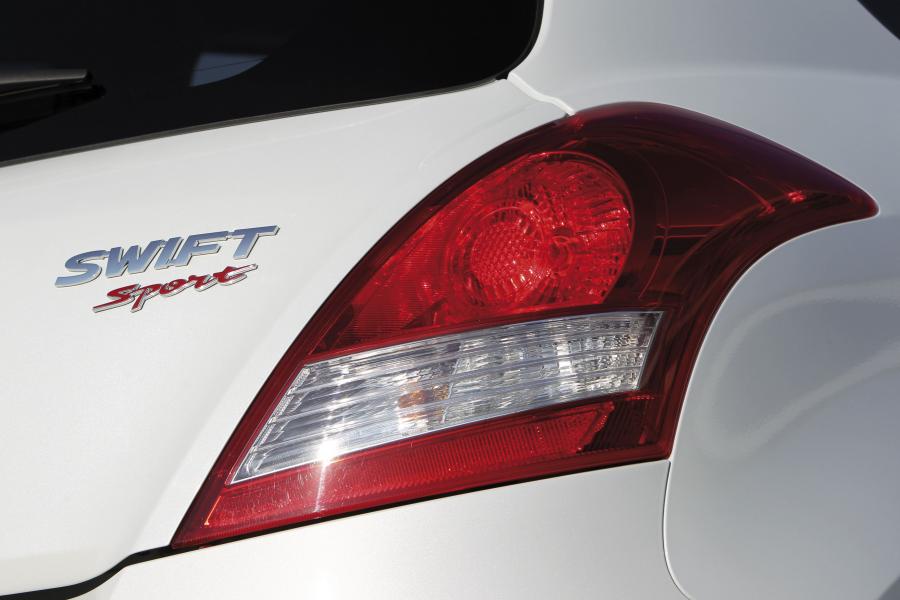  Suzuki Swift Sport 2012 года  (фото 22 из 66)